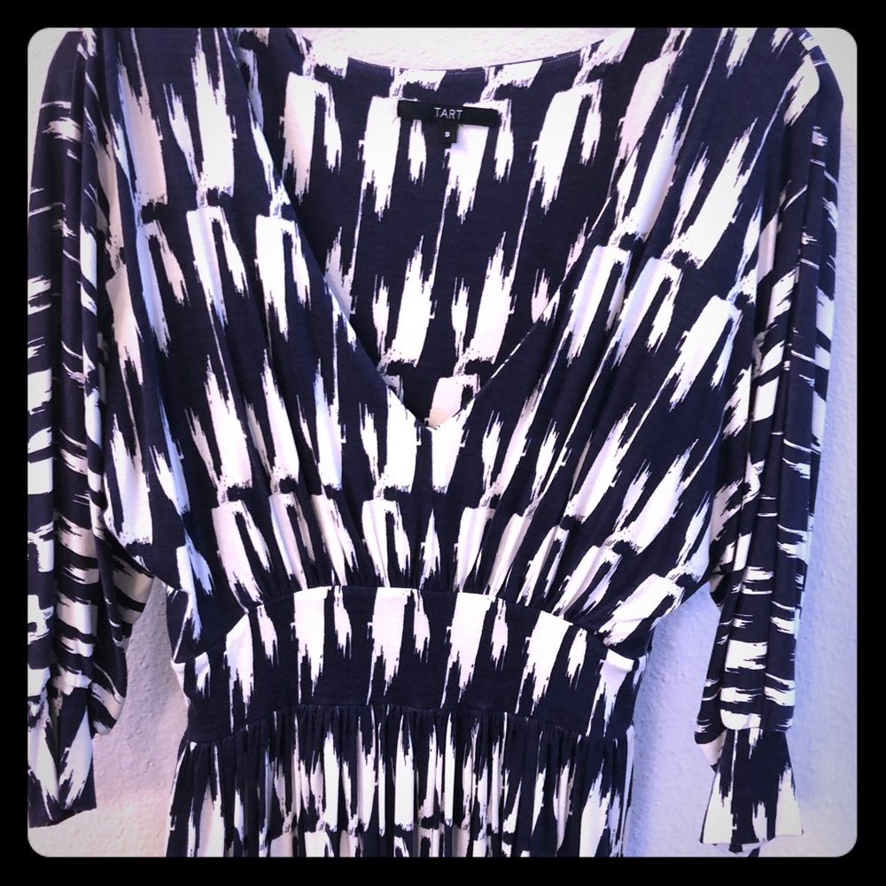 Three-quarter sleeved Tart dress